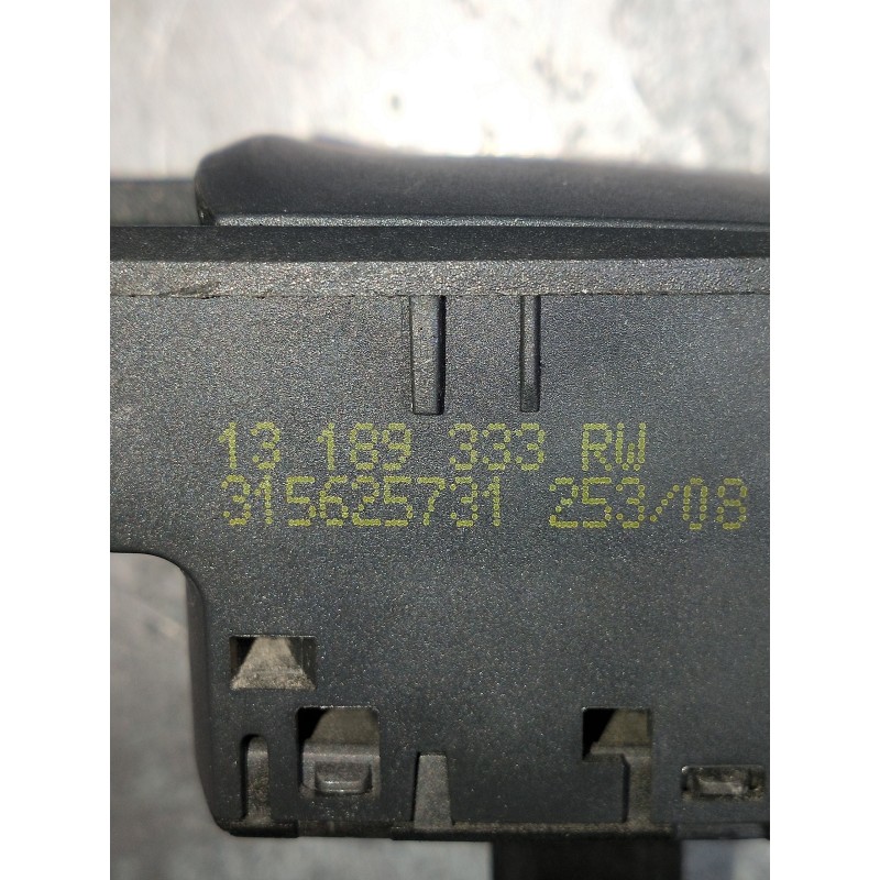 Recambio de mando elevalunas delantero derecho para opel corsa d essentia referencia OEM IAM 13189333RW  