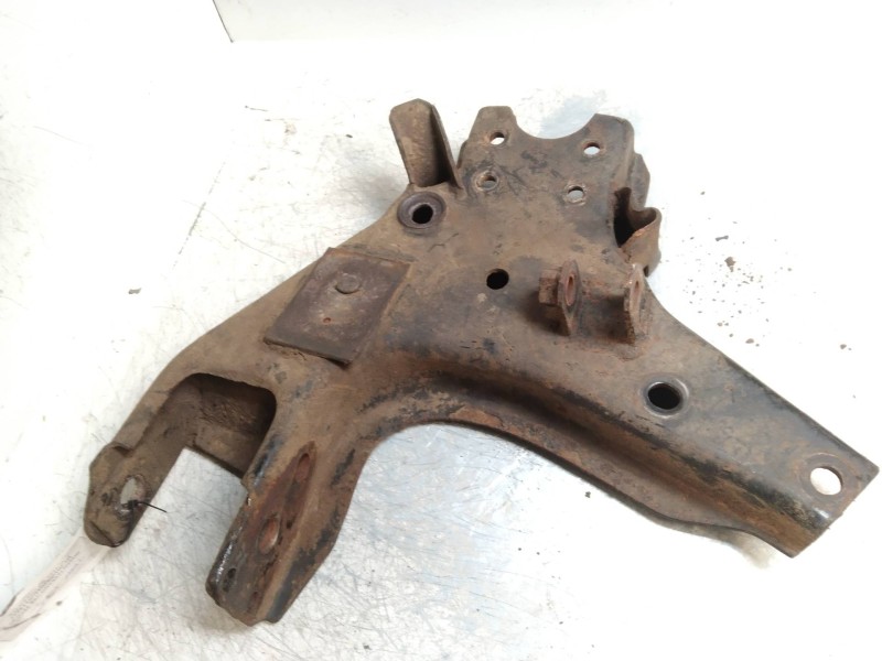 Recambio de brazo suspension inferior delantero derecho para nissan terrano (wd21) 2.7 td referencia OEM IAM   