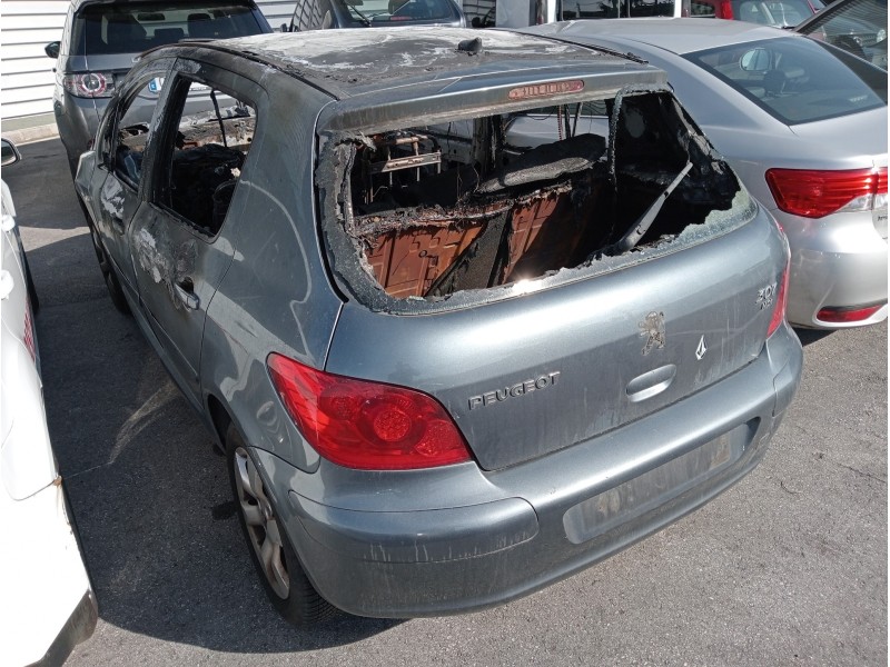 peugeot 307 berlina (s2) del año 2007