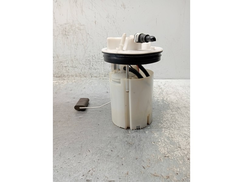 Recambio de bomba combustible para ford fiesta (ccn) trend referencia OEM IAM C1B19H307BC 0580200175 