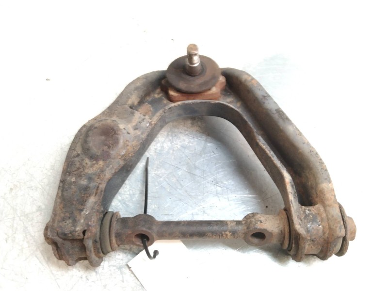 Recambio de brazo suspension superior delantero izquierdo para nissan terrano (wd21) 2.7 td referencia OEM IAM   