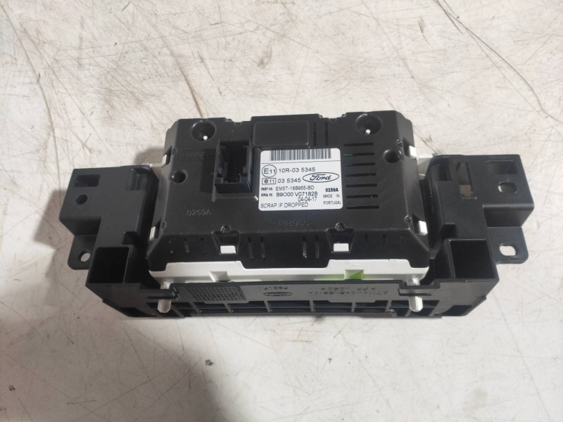 Recambio de pantalla multifuncion para ford transit connect 1.5 tdci cat referencia OEM IAM EM5T18B955BD  
