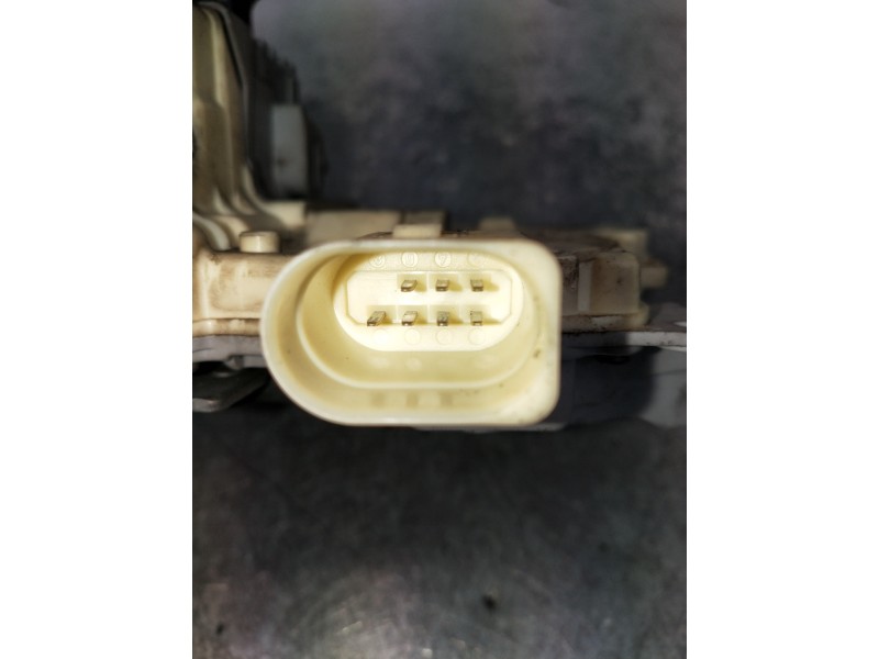 Recambio de motor cierre centralizado delantero derecho para audi a3 (8p) 2.0 tdi ambiente (dpf) (125kw) referencia OEM IAM 4F83
