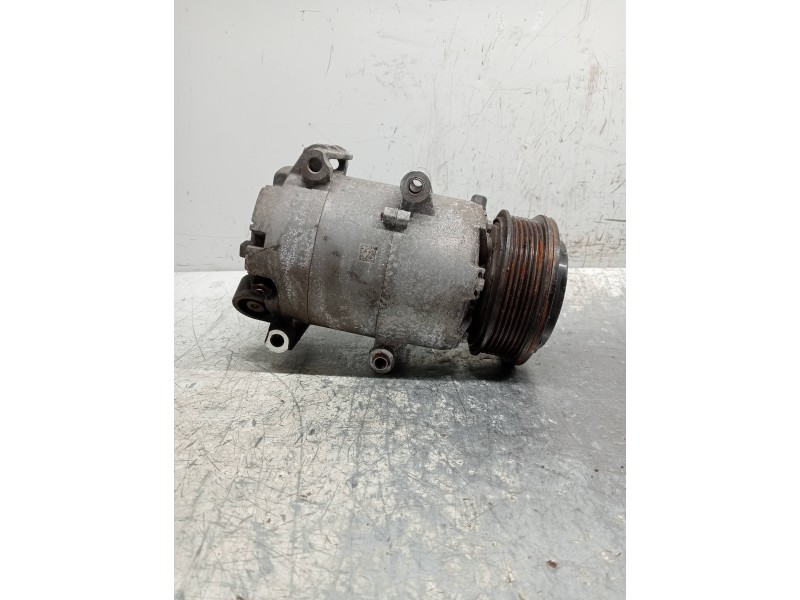 Recambio de compresor aire acondicionado para ford fiesta (ccn) trend referencia OEM IAM AV1119D629AB  