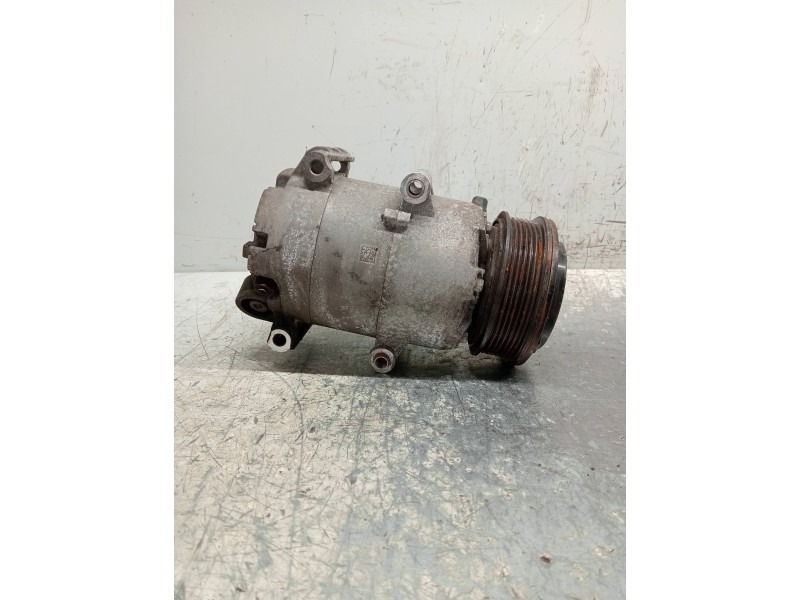Recambio de compresor aire acondicionado para ford fiesta (ccn) trend referencia OEM IAM AV1119D629AB  