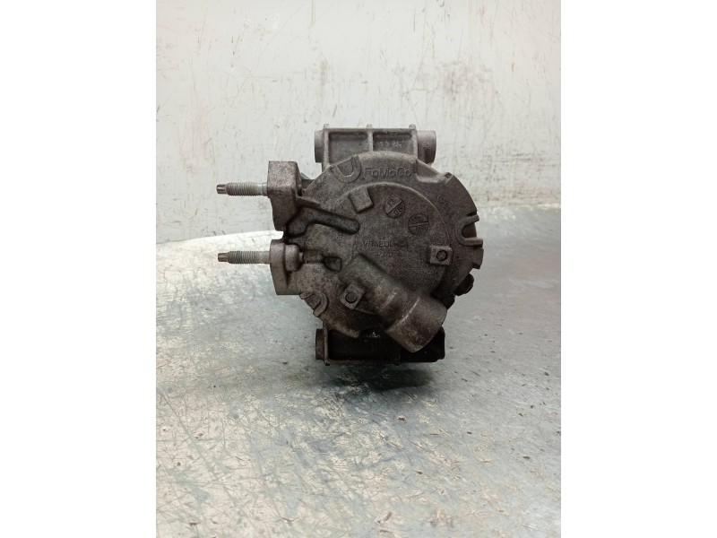 Recambio de compresor aire acondicionado para ford fiesta (ccn) trend referencia OEM IAM AV1119D629AB  