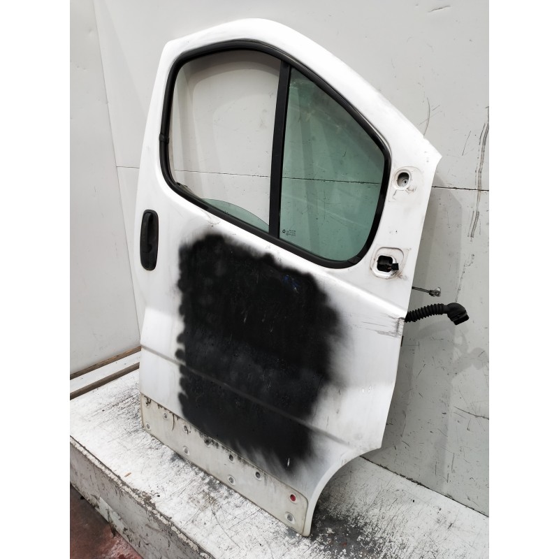 Recambio de puerta delantera derecha para nissan primastar (x83) caja cerrada batalla corta 2,76t referencia OEM IAM   