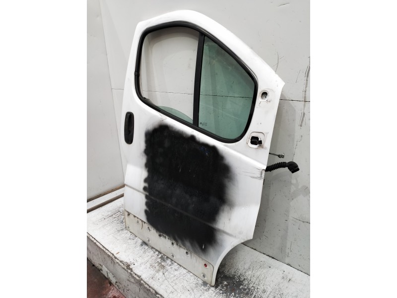 Recambio de puerta delantera derecha para nissan primastar (x83) caja cerrada batalla corta 2,76t referencia OEM IAM   