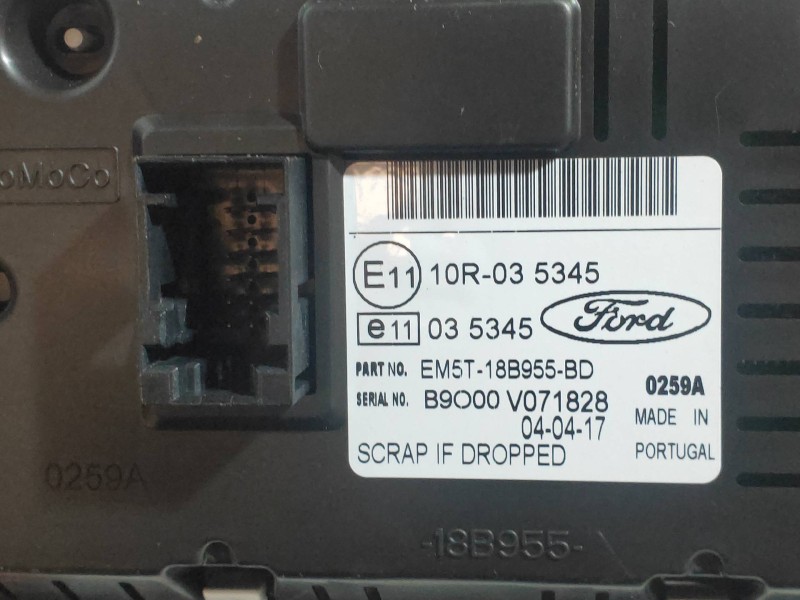 Recambio de pantalla multifuncion para ford transit connect 1.5 tdci cat referencia OEM IAM EM5T18B955BD  