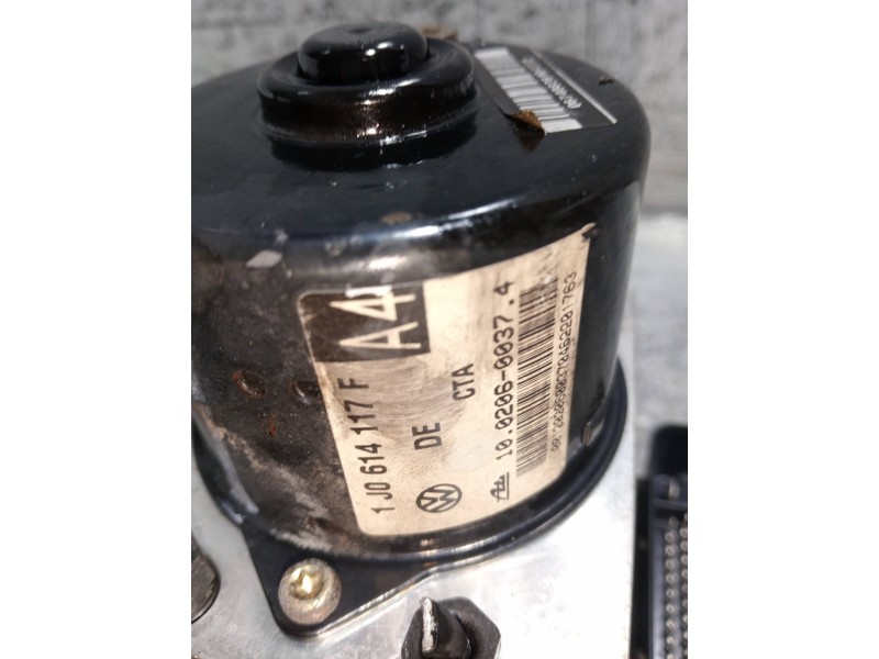Recambio de abs para seat leon (1m1) signo referencia OEM IAM 10096003153 1C0907379J 1002060037 1J0614117F