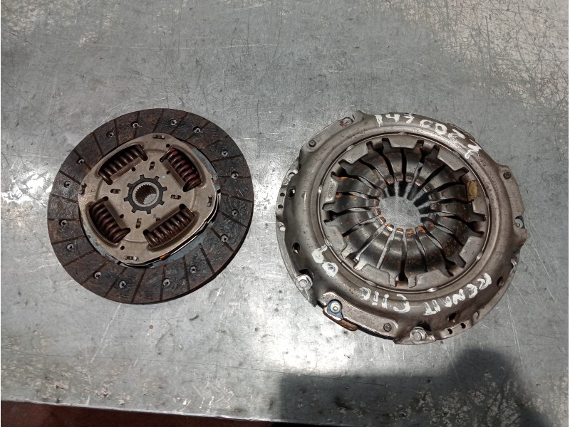 Recambio de kit embrague para renault clio iv technofeel referencia OEM IAM 302101221R  