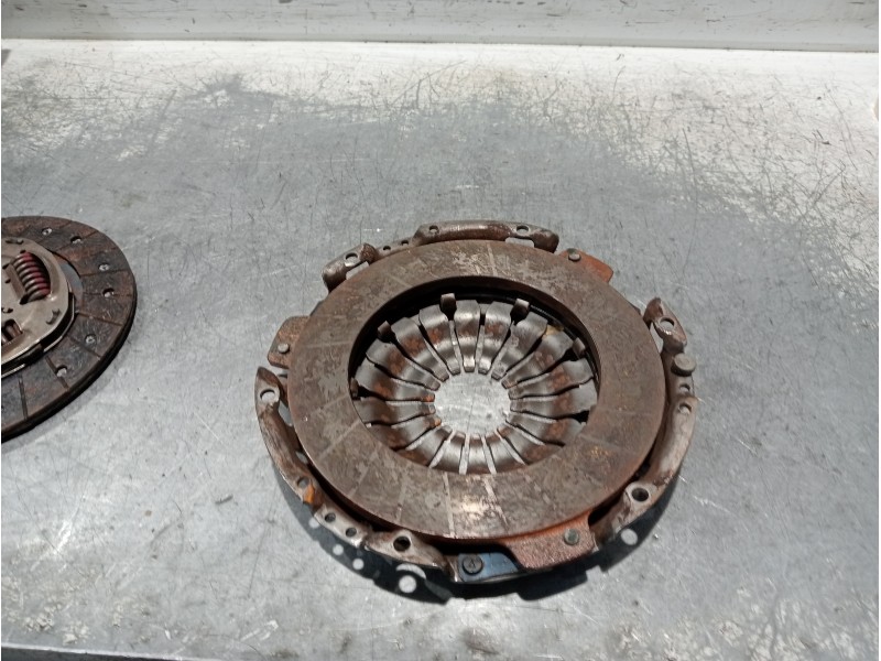 Recambio de kit embrague para renault clio iv technofeel referencia OEM IAM 302101221R  