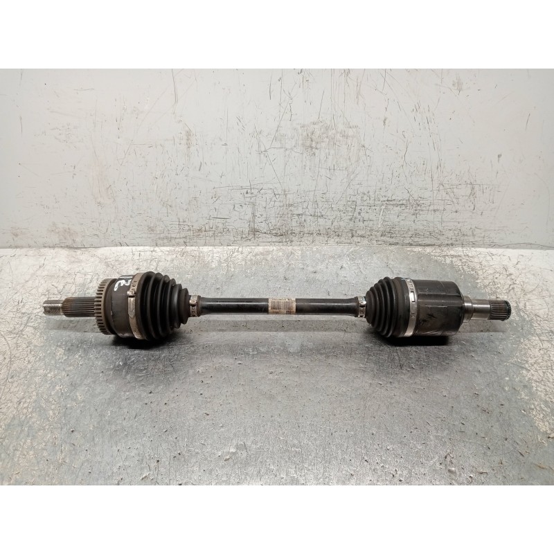 Recambio de transmision delantera izquierda para kia sportage spirit 2wd referencia OEM IAM 49500D7030  