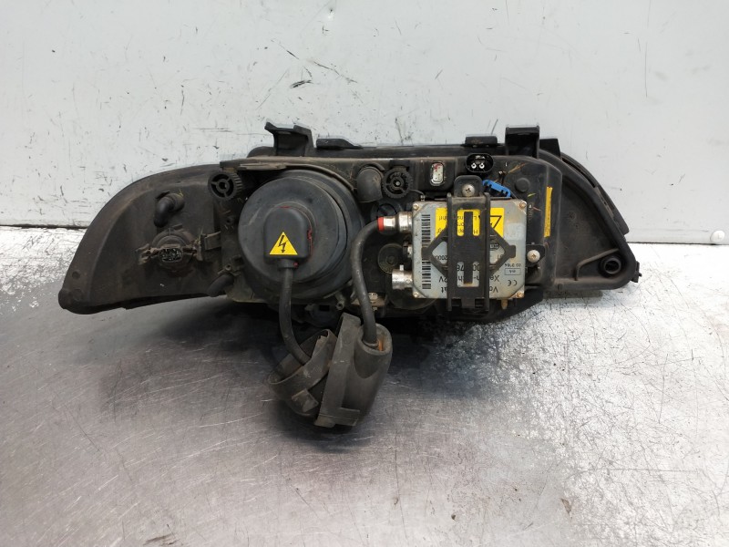 Recambio de faro izquierdo para bmw serie 5 touring (e39) 530d referencia OEM IAM   