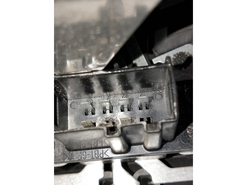 Recambio de piloto trasero derecho para bmw serie 3 berlina (e46) 320d referencia OEM IAM   