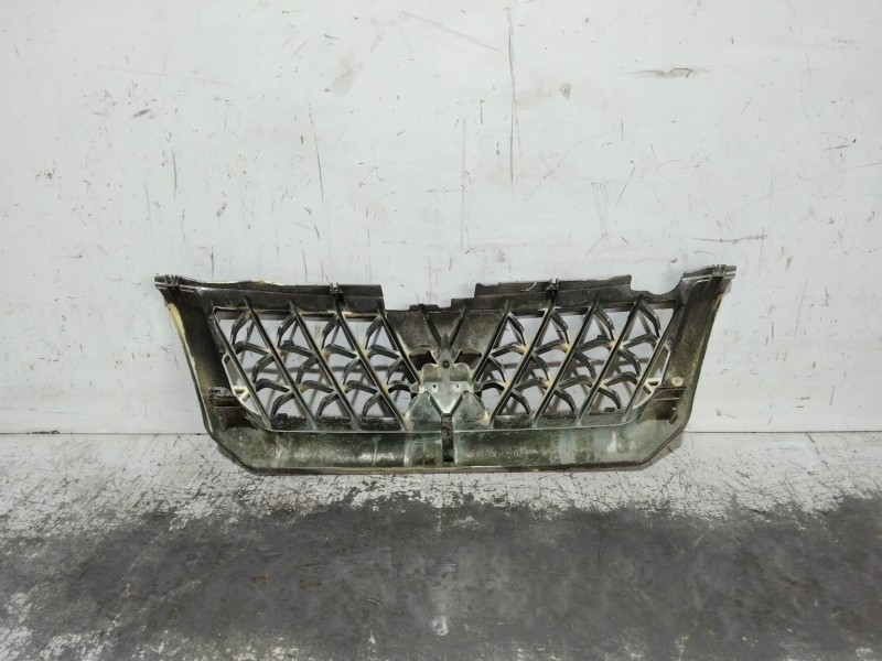 Recambio de rejilla delantera para mitsubishi montero sport (k90) 2.5 turbodiesel referencia OEM IAM   