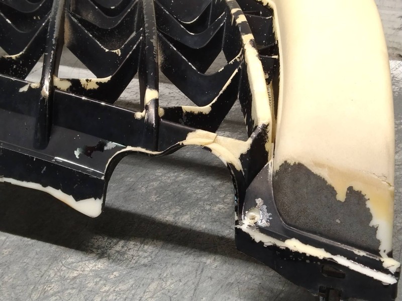 Recambio de rejilla delantera para mitsubishi montero sport (k90) 2.5 turbodiesel referencia OEM IAM   