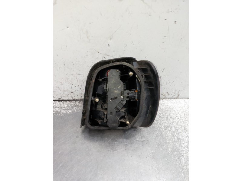 Recambio de piloto trasero izquierdo para volkswagen polo berlina (6n1) open air referencia OEM IAM 962565  