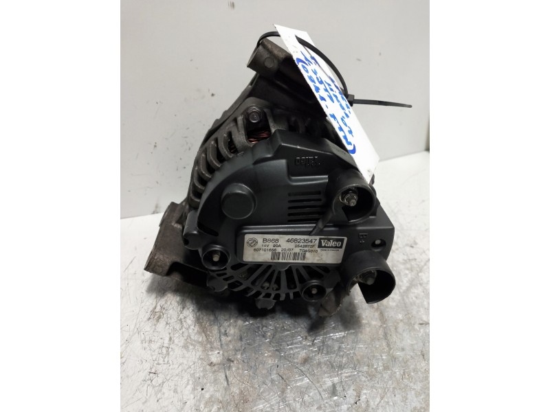 Recambio de alternador para fiat linea (110) dynamic referencia OEM IAM 46823547 VALEO 