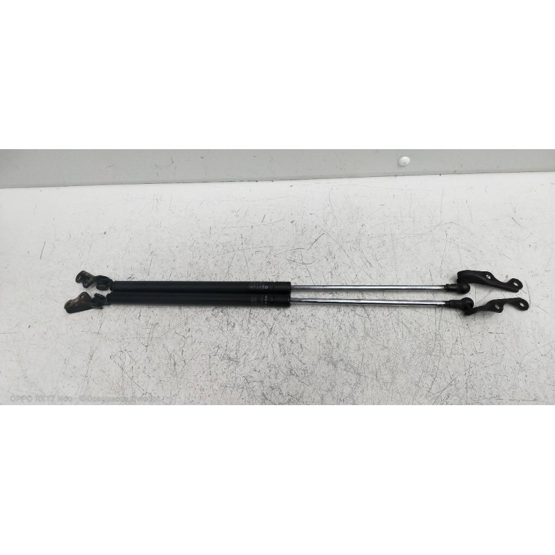 Recambio de amortiguadores maletero / porton para toyota yaris (ncp1/nlp1/scp1) 1.4 d-4d linea luna referencia OEM IAM   