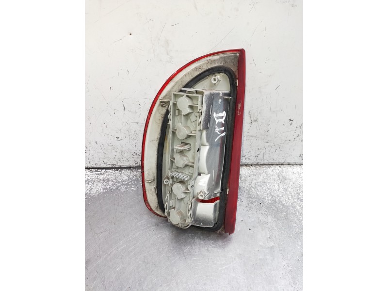 Recambio de piloto trasero derecho para opel corsa b eco referencia OEM IAM   