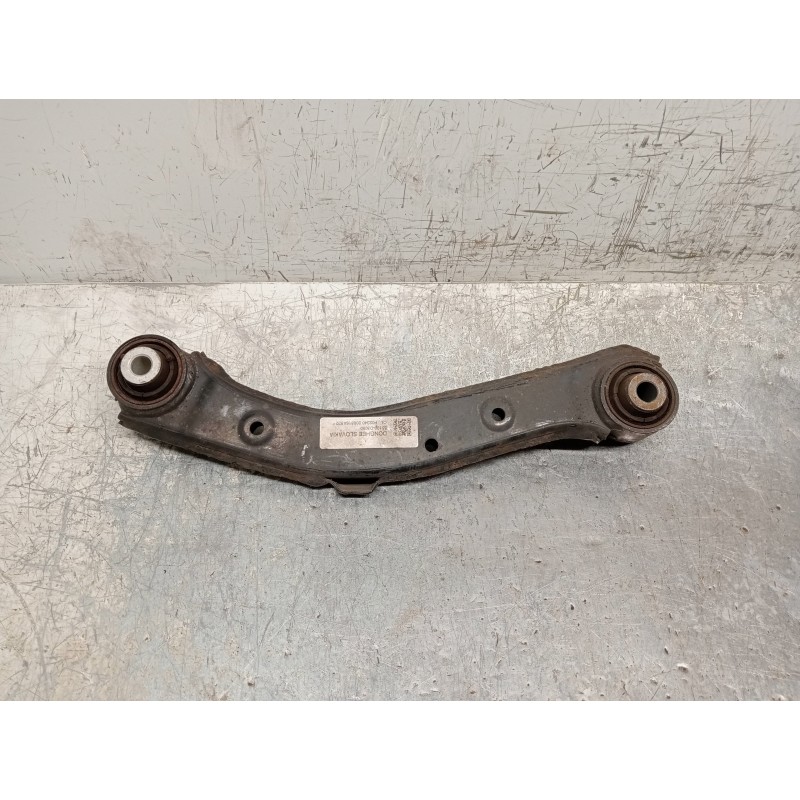 Recambio de brazo suspension superior trasero derecho para kia sportage spirit 2wd referencia OEM IAM 55100D3050  