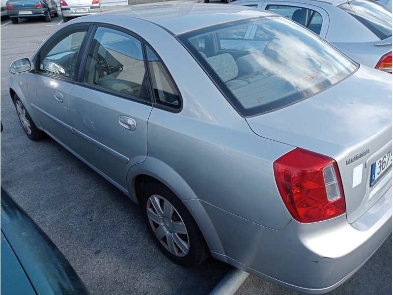 daewoo nubira berlina del año 2004