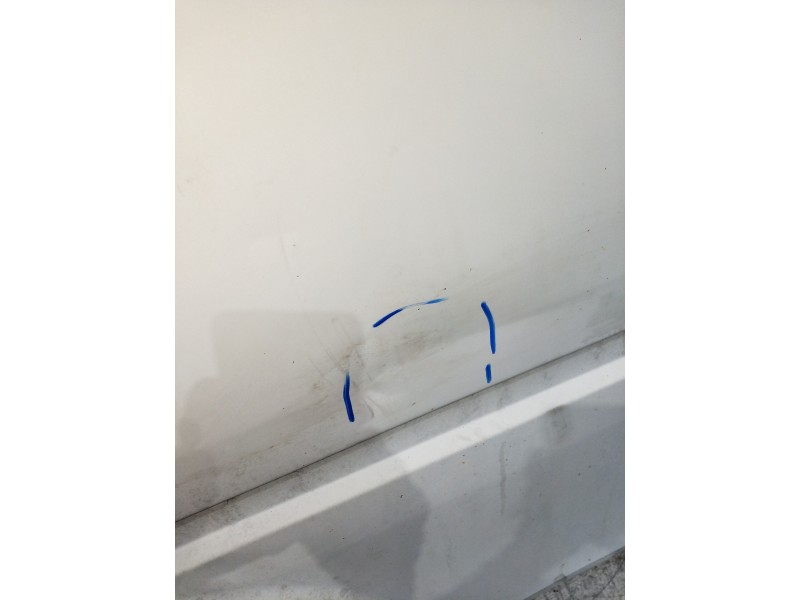 Recambio de puerta delantera izquierda para renault master referencia OEM IAM   