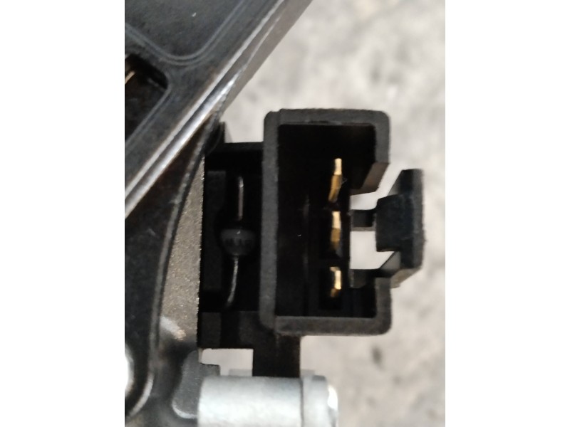 Recambio de motor limpia trasero para opel karl edition referencia OEM IAM 95143178 689062013 