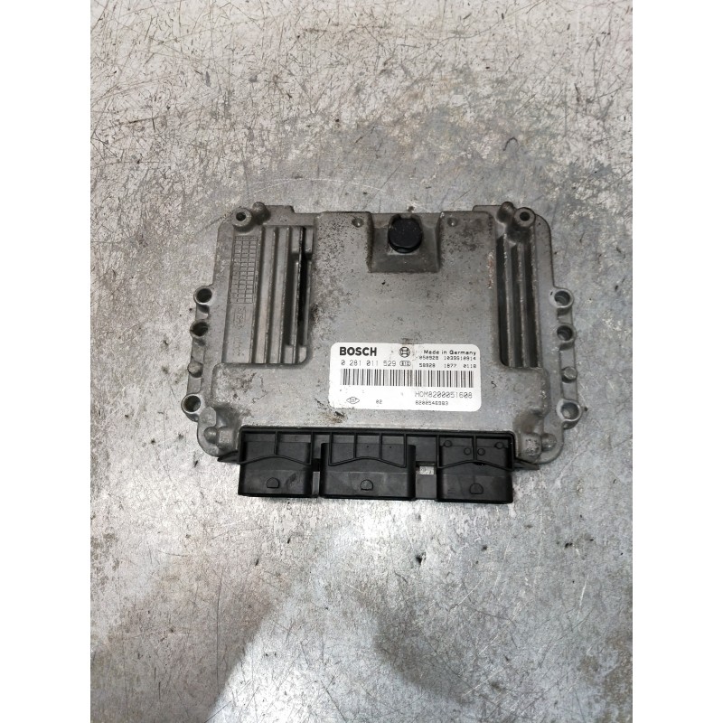 Recambio de centralita motor uce para nissan primastar (x83) caja cerrada batalla corta 2,76t referencia OEM IAM 0281011529 8200