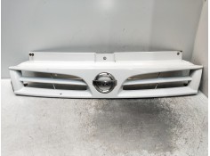 Recambio de rejilla delantera para nissan primastar (x83) caja cerrada batalla corta 2,76t referencia OEM IAM   