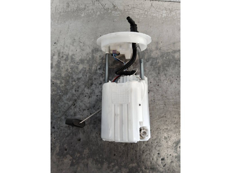 Recambio de bomba combustible para opel karl edition referencia OEM IAM 13507560001 687925552 