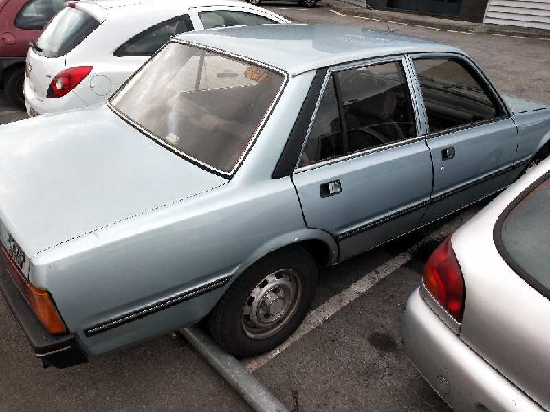 peugeot 505 berlina del año 1980