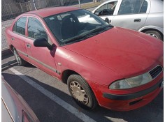 mitsubishi carisma berlina 4 (da0) del año 2000