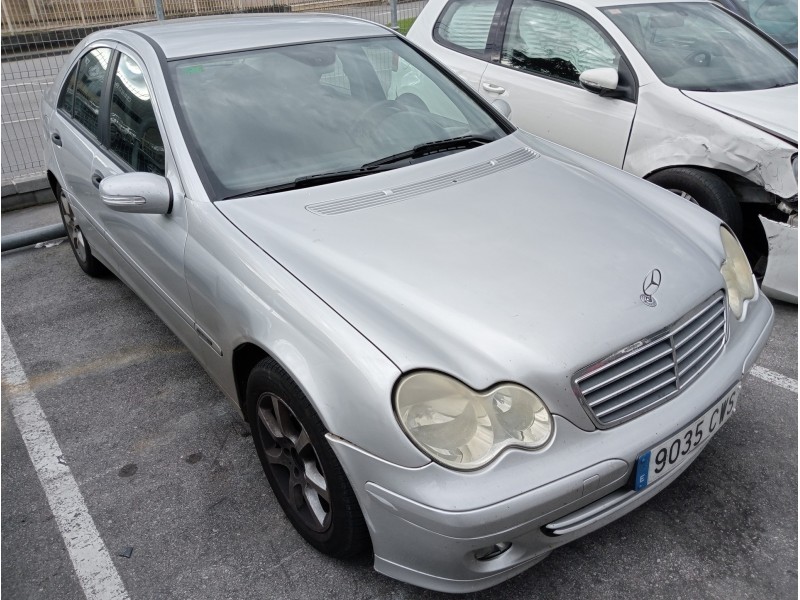 mercedes clase c (w203) berlina del año 2004