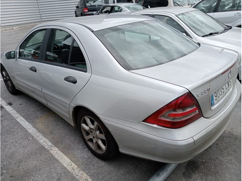 mercedes clase c (w203) berlina del año 2004