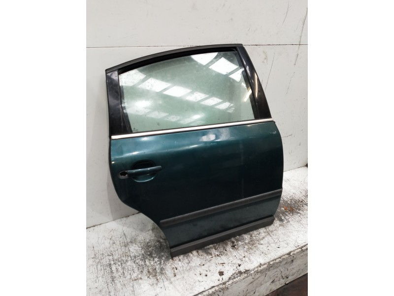 Recambio de puerta trasera derecha para volkswagen passat berlina (3b3) comfortline referencia OEM IAM   