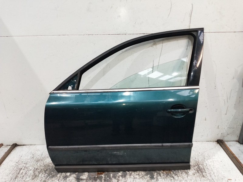 Recambio de puerta delantera izquierda para volkswagen passat berlina (3b3) comfortline referencia OEM IAM   