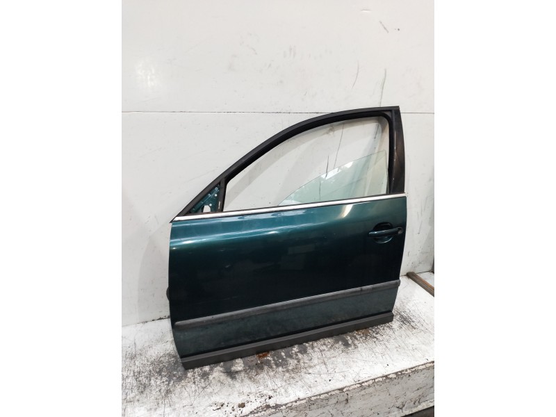 Recambio de puerta delantera izquierda para volkswagen passat berlina (3b3) comfortline referencia OEM IAM   