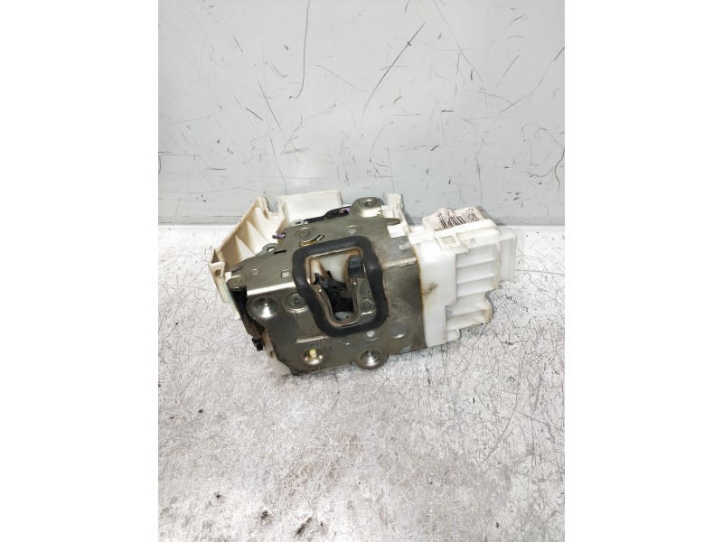 Recambio de motor cierre centralizado trasero derecho para mercedes clase gl (x164) 420 cdi 4-matic (164.828) referencia OEM IAM