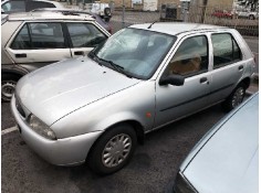 ford fiesta berlina del año 1999