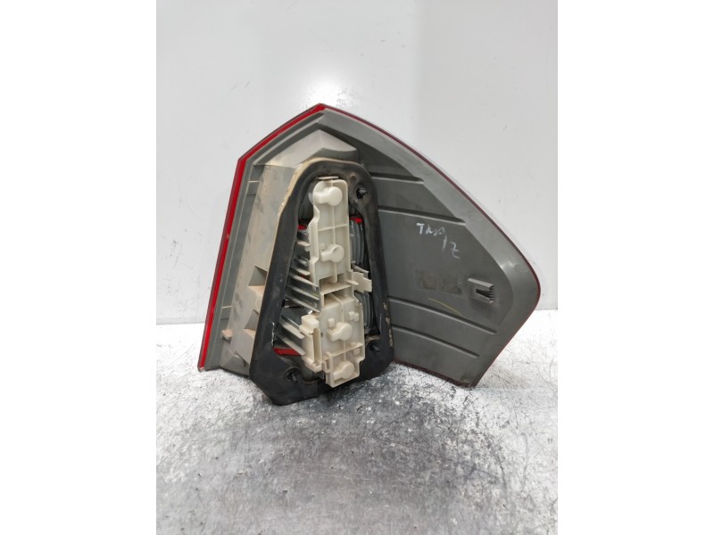 Recambio de piloto trasero izquierdo para mercedes clase gl (x164) 420 cdi 4-matic (164.828) referencia OEM IAM   