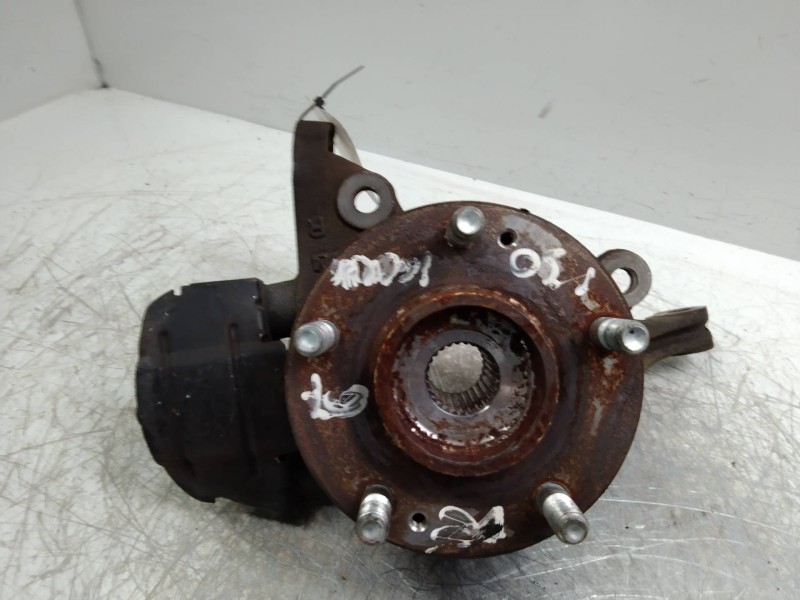 Recambio de mangueta delantera derecha para hyundai i30 1.6 crdi cat referencia OEM IAM   