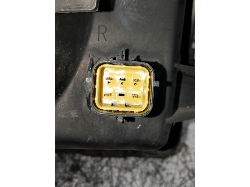 Recambio de faro derecho para mg rover serie 800 (rs) 820 si berlina referencia OEM IAM 54531570  