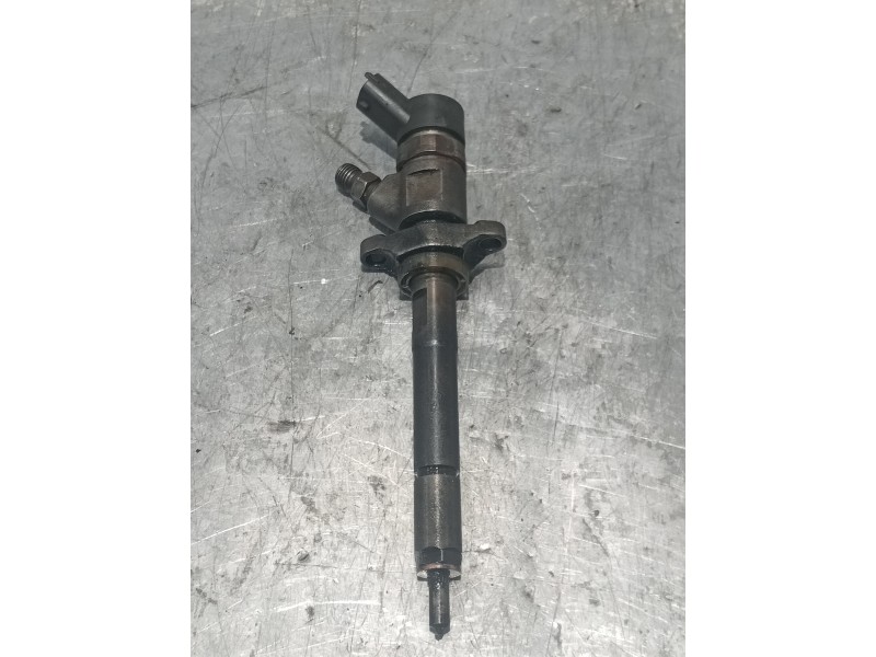 Recambio de inyector para peugeot 207 x-line referencia OEM IAM 606680 0445110239 8831249553104