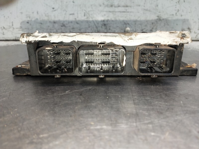 Recambio de centralita motor uce para ford focus berlina (cak) trend referencia OEM IAM 80927E  