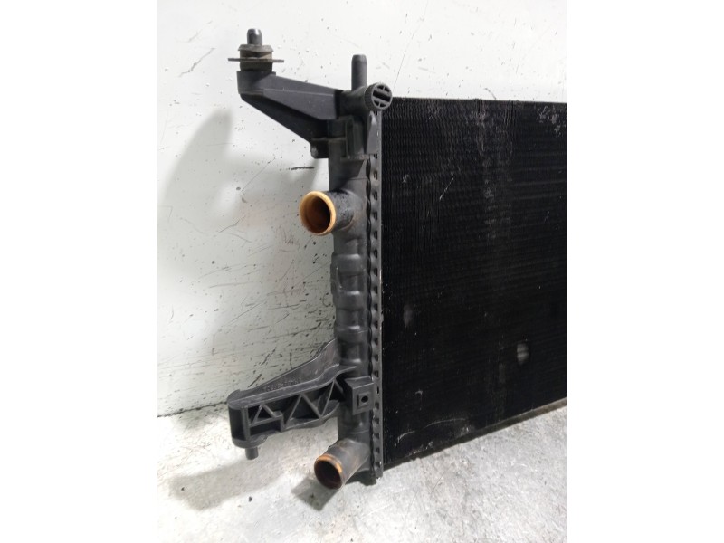 Recambio de radiador agua para opel corsa c cosmo referencia OEM IAM 8038845  