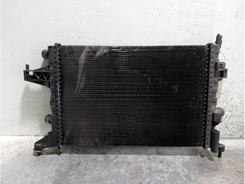 Recambio de radiador agua para opel corsa c cosmo referencia OEM IAM 8038845  