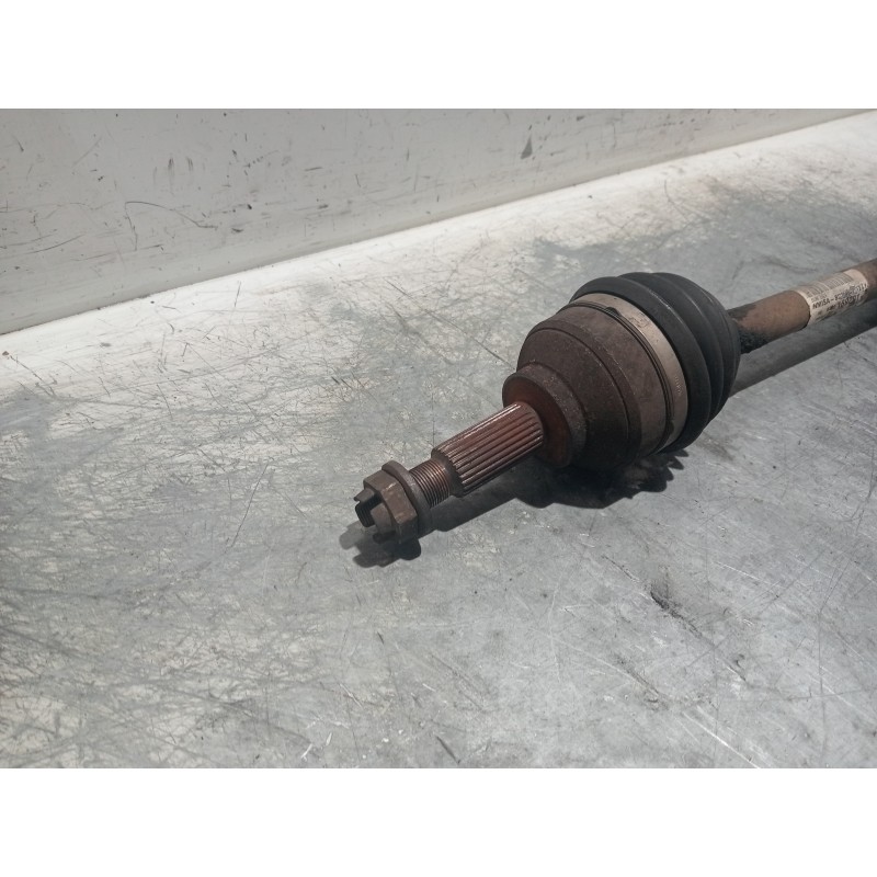 Recambio de transmision delantera derecha para nissan primastar (x83) caja cerrada batalla corta 2,76t referencia OEM IAM 820016