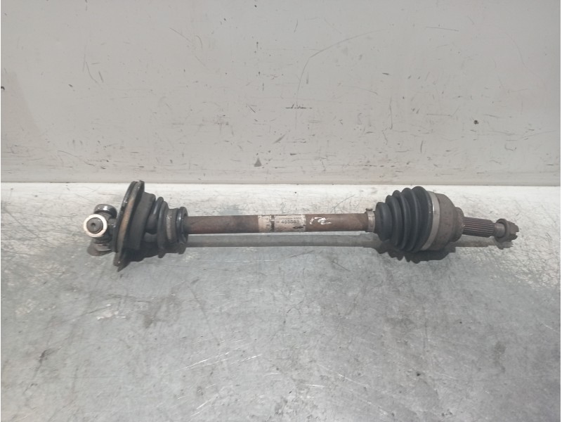Recambio de transmision delantera izquierda para nissan primastar (x83) caja cerrada batalla corta 2,76t referencia OEM IAM 8200